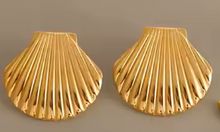 Load image into Gallery viewer, Costume - Jewellery - Ocean Charms - Earings - Ocean Charms