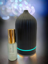 Load image into Gallery viewer, 100% Pure and Natural Essential Oils Gift Box Set with Diffuser - Black